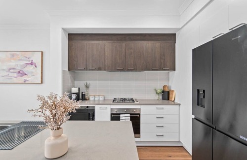 Walkerville House | New Luxury Stylish Elegant Townhouse for Families