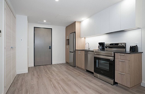 Quartier des Spectacles Apartment | New Luxury Unit in Heart of MTL 912 | Metro access