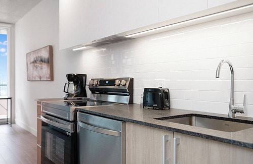Quartier des Spectacles Apartment | New Luxury Unit in Heart of MTL 801 | Metro access