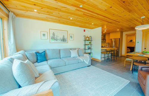 Carrabassett Valley Condo | NEW Luxury Condo at Sugarloaf Mountain Resort