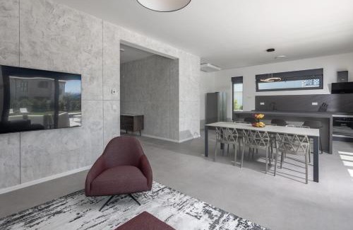 Butkovici Villa | New! Luxury Villa Epic 8 - 50 m2 pool, in Istria
