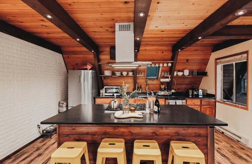 Sisters Cabin | NEW ! Majestic A-Frame on 5 acres!