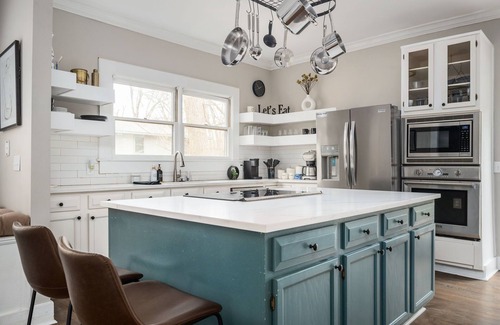 Decatur House | !NEW! MCM Retreat in Downtown Decatur