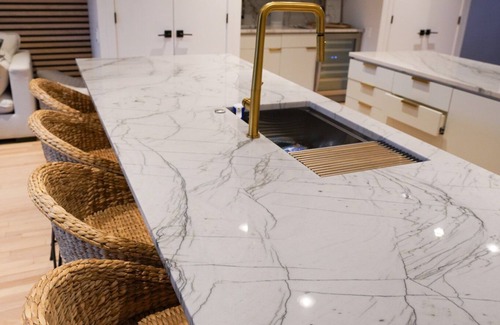 Wicker Park House | New, Mega Dream Home in Wicker Park Bucktown - Sleeps 21