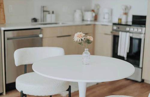 Downtown Salt Lake City Apartment | NEW Minimalist & Clean Apt in Downtown SLC