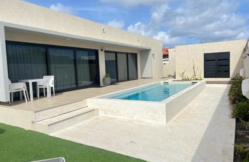 Washington Villa | New Modern 3BR Villa Pool Fully AC