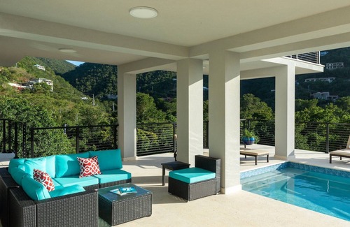 Fish Bay Villa | New Modern 4 bedroom villa in Fish Bay! Easy access!