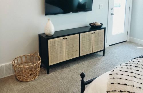 Vineyard House | New Modern Boho Lakefront Townhome Near UVU & BYU