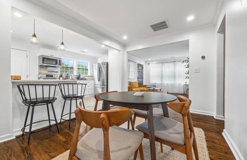 Atlanta House | NEW! Modern Boho w/5BD/2BR Sleeps 10