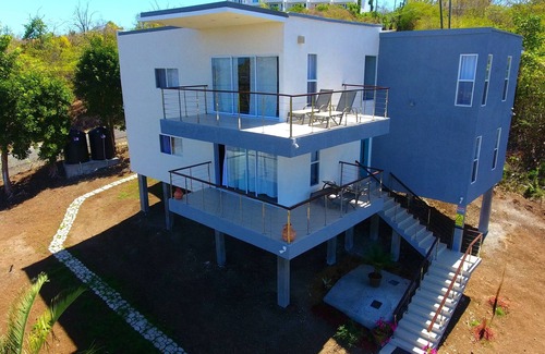Cap Estate Villa | New, Modern cap Estate Villa #3