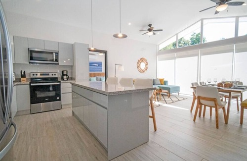Avellanas Beach House | New modern home in the heart of Playa Avellanas
