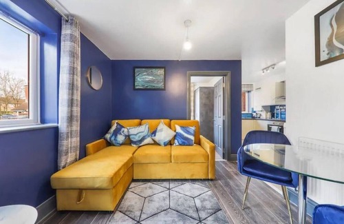 Marlborough House | NEW Modern Gem Apt with Parking