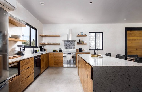 El Pescadero Villa | New, Modern Home. Pool, Hot Tub, Gardens, Fire Pits and More in Pescadero, Baja.