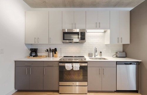 River North Hotel | New & Modern Lux City Escape