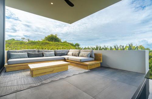 Ojochal House | New! Modern-luxury-3 Suites-pool-ojochal-100mbps