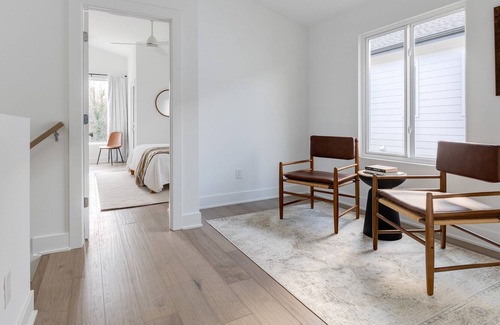East Raleigh House | New Modern Luxury 3BR Centrally Located in RAL