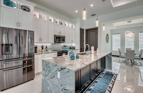 Cape Coral Villa | New modern Luxury Villa on the beautiful Lake Weatherly.