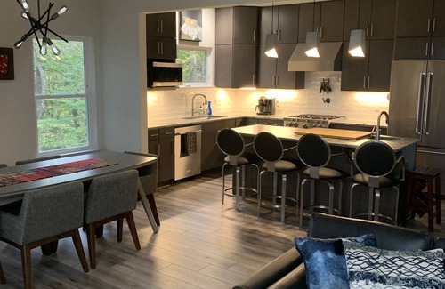 Weaverville House | New Modern, Mountain Views & Natural Habitat