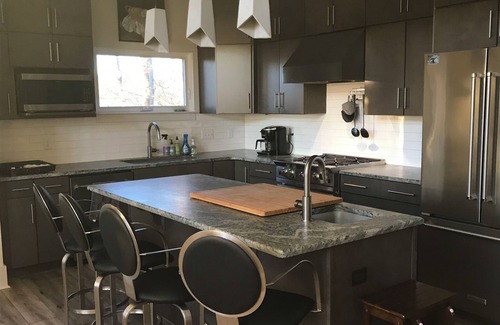 Weaverville House | New Modern, Mountain Views & Natural Habitat