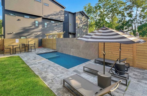 Metrocenter - North Rhodes Park House | NEW! Modern Multi-Level Home | PoolTable & Rooftop