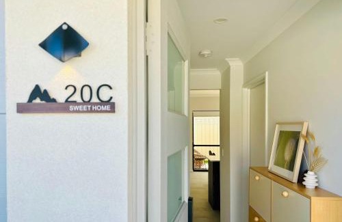Morley Apartment | New Modern Retreat Steps from Shops & Eats
