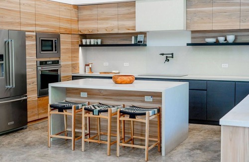 Playa Guiones House | New Modern Villa 200 meters from best beach entrance in Guiones