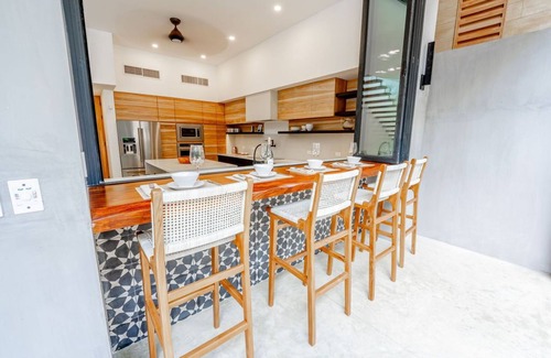 Playa Guiones House | New Modern Villa 200 meters from best beach entrance in Guiones