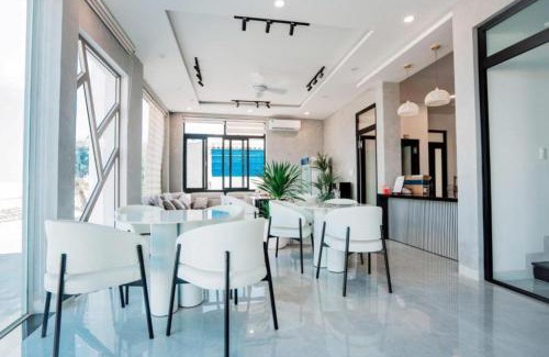 Phu Quy Hotel | New Moon Hotel Phu Quy