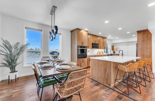 Reno House | NEW Mountain View Retreat w/Swim Spa & Mini Golf