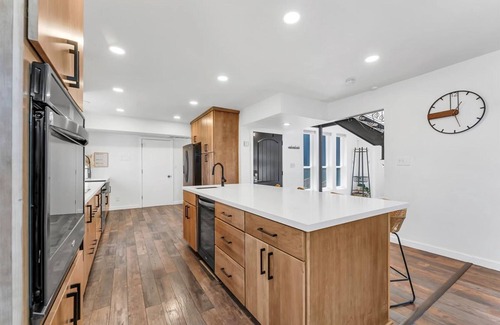 Reno House | NEW Mountain View Retreat With Hot Tub and Mini Golf
