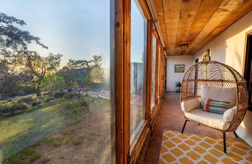 Santa Fe House | NEW! Mountain views, arcade, hot tub, 3000sqft