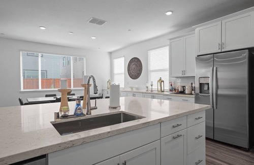 Sacramento House | New Natomas Retreat, Close to Airport & Downtown