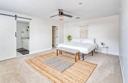 Scottsdale Estates Ten House | NEW Near Old Town, 3 King Beds Entire Home w Pool