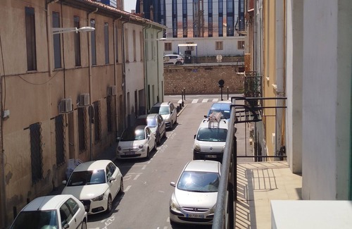 La Gare Apartment | New near train station air conditioning and 3-star balcony