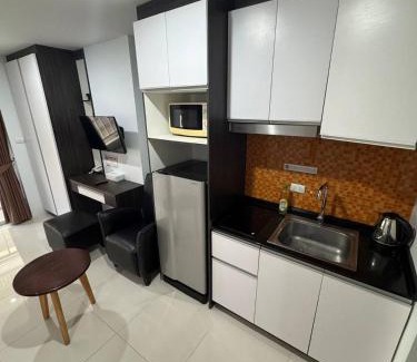 Pratumnak Hill Apartment | New Nordic BB