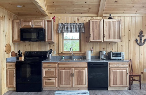 Hall Quarry Cottage | New Oceanfront Cottage on Somes Sound