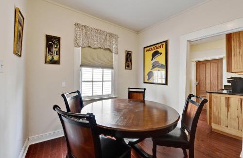 Lower Garden District Apartment | New Orleans Cottage