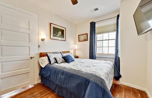 Lower Garden District Apartment | New Orleans Cottage