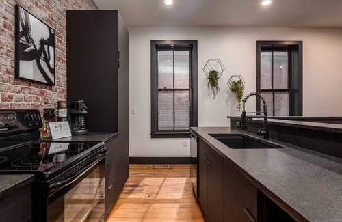 Shelby Park House | New! Paint it Black! Incredible Rehab - 4br/3.5ba