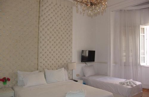 Qasr an-Nil Hotel | New palace court