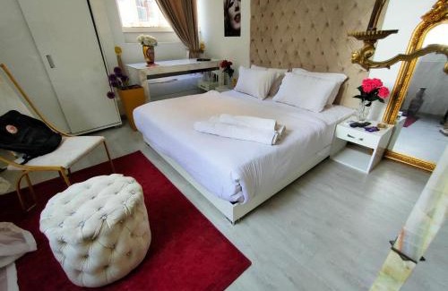Qasr an-Nil Hotel | New palace court