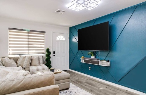 North Palm Springs Villa | New!Palm Springs Windmill Villa-Pool/Spa/Golf/View