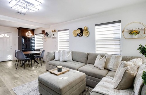 North Palm Springs Villa | New!Palm Springs Windmill Villa-Pool/Spa/Golf/View