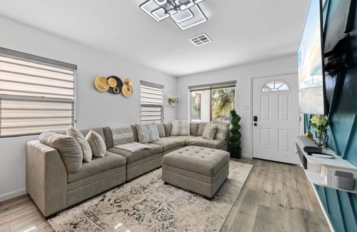 North Palm Springs Villa | New!Palm Springs Windmill Villa-Pool/Spa/Golf/View
