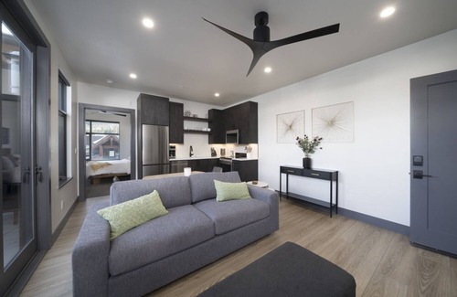 Historic District Condo | New! Park Ave Flat 4, Brand new Luxury Condo, Minutes to Everything!