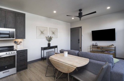 Historic District Condo | New! Park Ave Flat 4, Brand new Luxury Condo, Minutes to Everything!