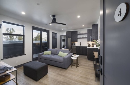 Historic District Condo | New! Park Ave Flat 4, Brand new Luxury Condo, Minutes to Everything!