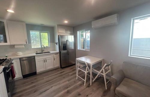 Reseda Apartment | New Peaceful Guesthouse