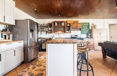 Fredericksburg Other | NEW!!! Peaceful, Healthy, Pet Friendly Farm-stay with Gym!