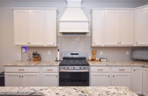 Auburn - Opelika House | NEW! Plains Getaway In Auburn, 3BR/3BA townhome that sleeps 8 w/EV Charger!